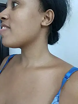 Snapshot of MoniqueMulberry chatting on September 2025 01:05:01 AM MoniqueMulberry online show from September 2025 01:05:01 AM