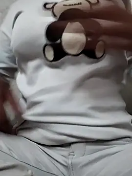 Snapshot of Janvi_Jaitly chatting on October 2025 07:52:01 PM Janvi Jaitly online show from October 2025 07:52:01 PM