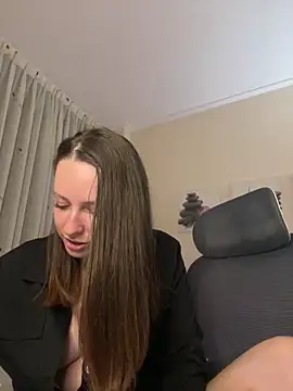 Snapshot of VeEuphoria chatting on February 2026 07:58:01 PM VeEuphoria online show from February 2026 07:58:01 PM