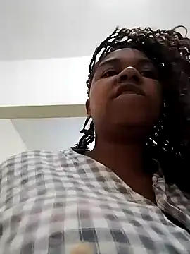 Snapshot of Ella_lima chatting on May 2026 11:06:01 AM Ella lima online show from May 2026 11:06:01 AM