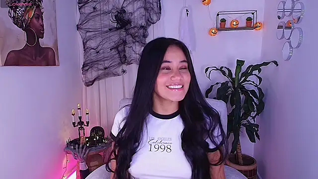 Snapshot of AlisxxnFx chatting on October 2025 03:46:02 AM AlisxxnFx online show from October 2025 03:46:02 AM