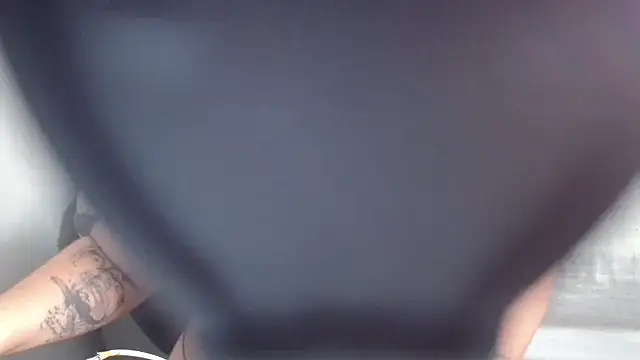 ApenasLys online show from October 2025 12:48:02 PM