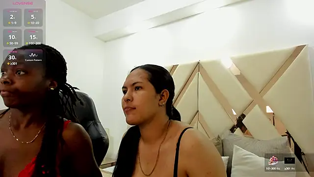 Snapshot of lisaavatar chatting on October 2025 01:20:01 PM lisaavatar online show from October 2025 01:20:01 PM