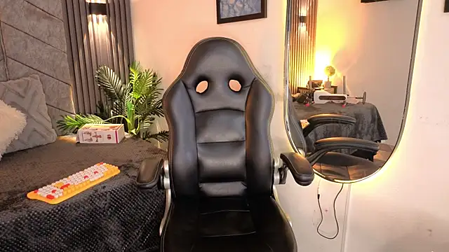 1Anya online show from December 2025 08:03:02 PM