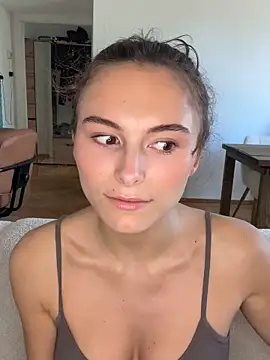 SophiiaStarr online show from September 2025 12:05:02 PM