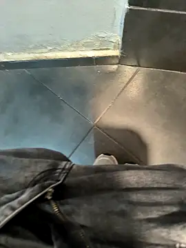 penchis90 online show from April 2026 03:56:01 PM