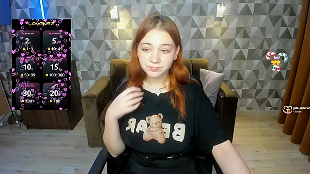 AnnaStills online show from November 2025 12:52:01 PM