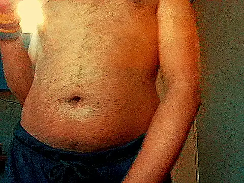 Snapshot of BornToSeduce chatting on April 2026 10:46:01 AM BornToSeduce online show from April 2026 10:46:01 AM