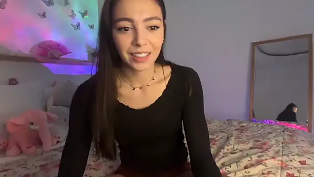 keirasworld online show from December 2025 12:26:02 AM