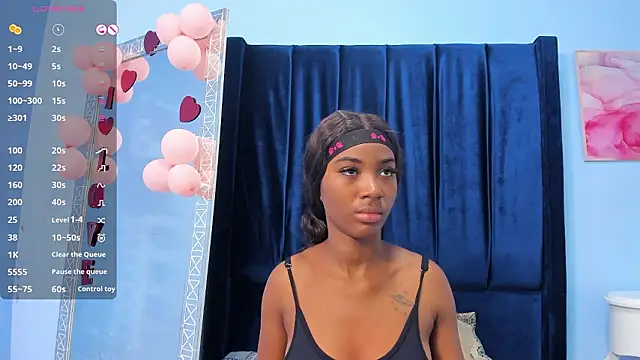 Snapshot of MarianRosse chatting on February 2026 04:33:02 AM MarianRosse online show from February 2026 04:33:02 AM