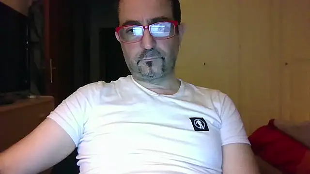 Snapshot of max_im69 chatting on June 2026 09:16:02 PM max im69 online show from June 2026 09:16:02 PM