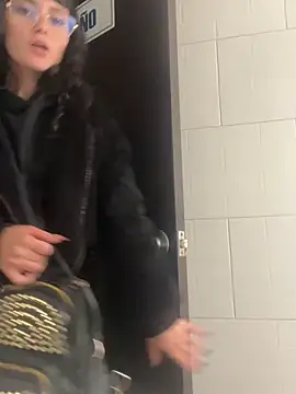 XBODTRIIPX online show from December 2025 04:14:01 PM