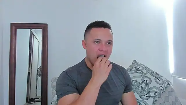 KingLevi01 online show from June 2026 05:29:02 PM