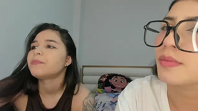 Snapshot of Sweet_and_Rous0 chatting on April 2026 01:45:01 AM Sweet and Rous0 online show from April 2026 01:45:01 AM