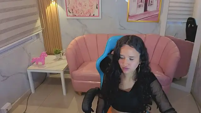 bella vibess s online show from July 2026 02:39:01 AM