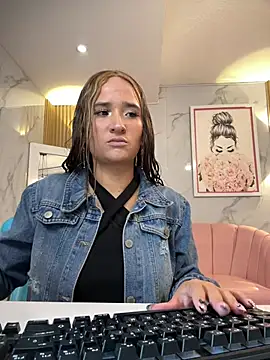 bella vibess s online show from July 2026 02:42:02 AM