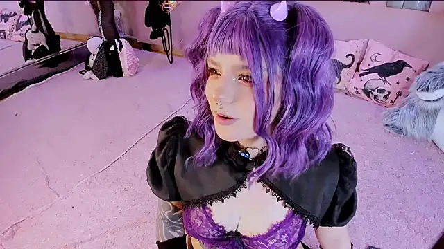 BizzyNoar online show from March 2026 06:43:02 AM