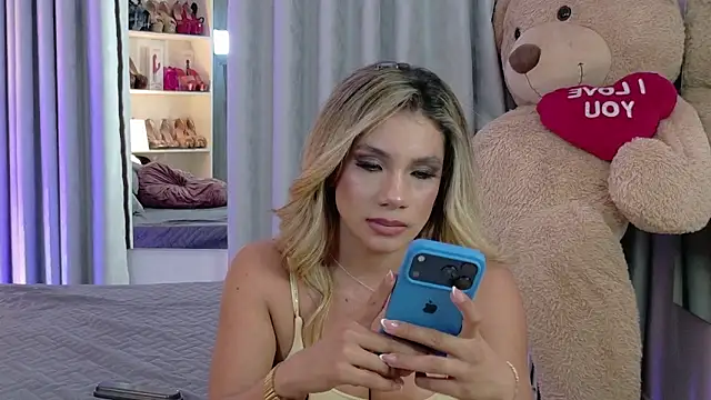 Snapshot of NicoleArmani chatting on May 2026 08:03:01 PM NicoleArmani online show from May 2026 08:03:01 PM