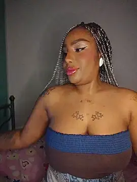 Snapshot of Queen_Amara chatting on June 2026 04:04:01 AM Queen Amara online show from June 2026 04:04:01 AM