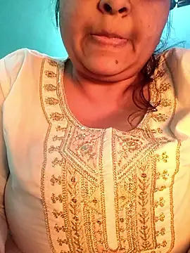 bitch-horny online show from January 2026 05:35:02 AM