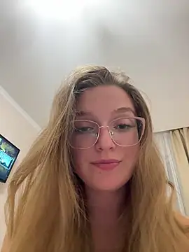 Bellatrisssaa online show from September 2025 06:30:01 PM