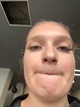 Bellatrisssaa online show from September 2025 11:26:01 AM