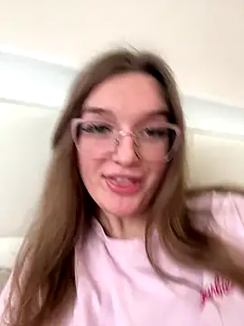 Bellatrisssaa online show from December 2025 12:00:02 PM