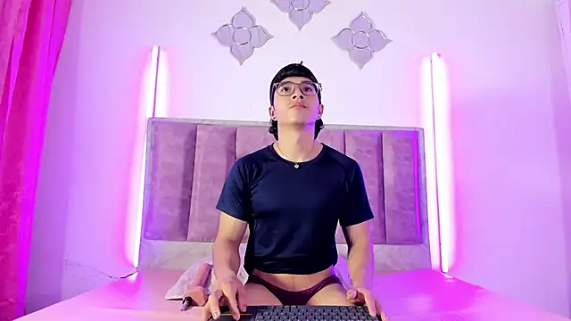 0anonimo bottom1 online show from September 2025 06:42:01 PM