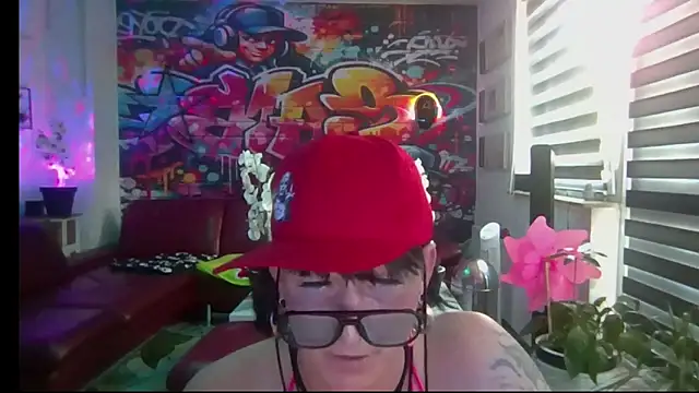 hellgirl1980 online show from July 2026 11:27:02 AM