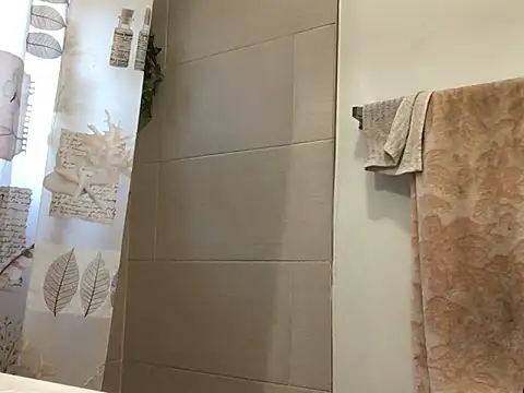 littyleesh1 online show from September 2025 12:40:02 PM