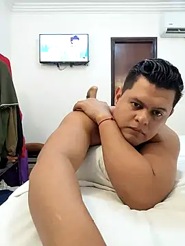 Snapshot of Mathias1221 chatting on September 2025 04:52:02 PM Mathias1221 online show from September 2025 04:52:02 PM