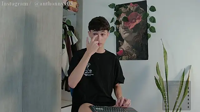 anthonny 05 online show from September 2025 09:25:02 AM