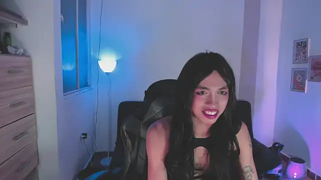 Nikkita Dragon online show from November 2025 02:21:01 AM