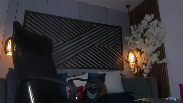 B Wild online show from October 2025 04:05:02 AM