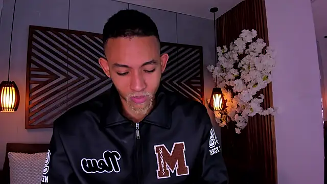 B Wild online show from November 2025 03:39:02 AM