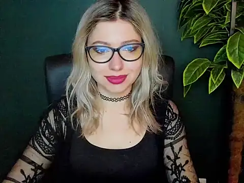 loveHeidi online show from December 2025 05:35:02 AM