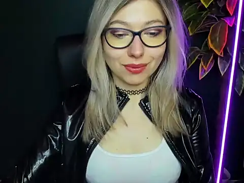 loveHeidi online show from February 2026 05:27:02 AM