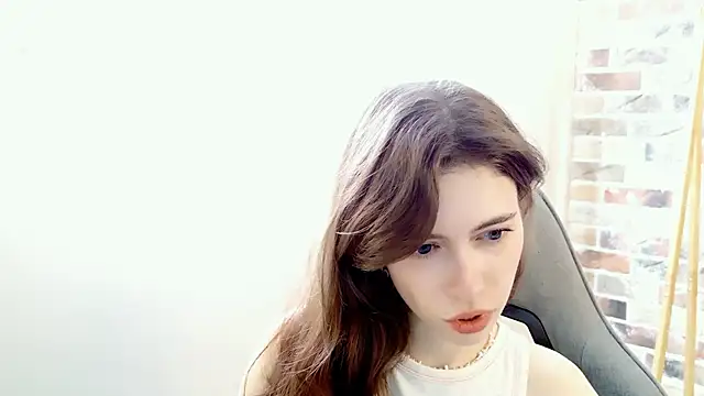 Snapshot of Yoka_paradoXXX chatting on September 2025 09:20:01 AM Yoka paradoXXX online show from September 2025 09:20:01 AM