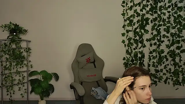 Snapshot of Yoka_paradoXXX chatting on September 2025 05:09:02 AM Yoka paradoXXX online show from September 2025 05:09:02 AM