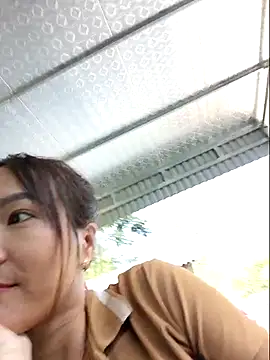 Yumyum kiw online show from November 2025 03:07:01 AM