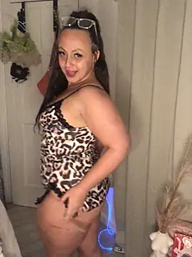 Snapshot of Welsh_Maya19X chatting on November 2025 11:37:01 PM Welsh Maya19X online show from November 2025 11:37:01 PM