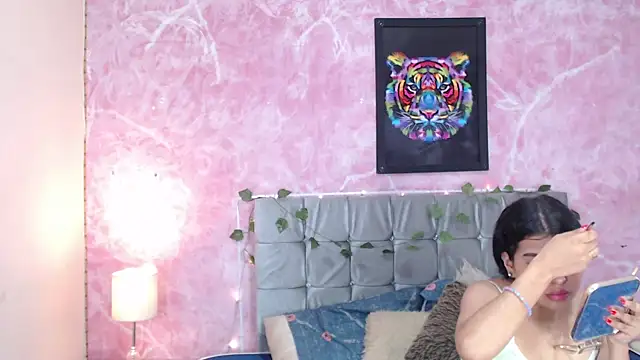 Snapshot of WHANDA_CARVAJAL chatting on October 2025 02:07:01 PM WHANDA CARVAJAL online show from October 2025 02:07:01 PM