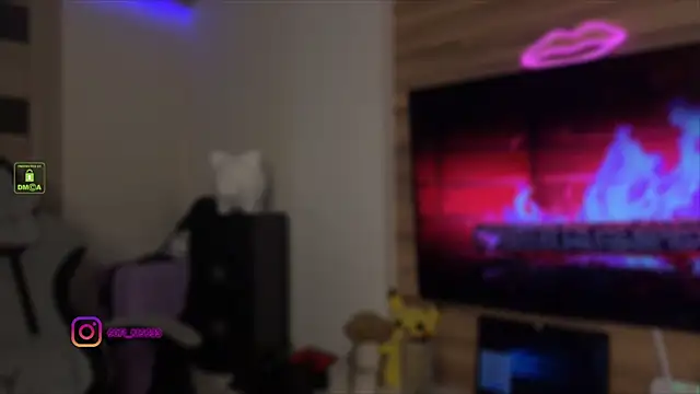 Snapshot of SofI-Play chatting on September 2025 06:09:02 PM SofI-Play online show from September 2025 06:09:02 PM