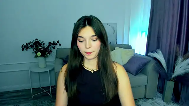 DivineAmour online show from September 2025 04:40:02 AM