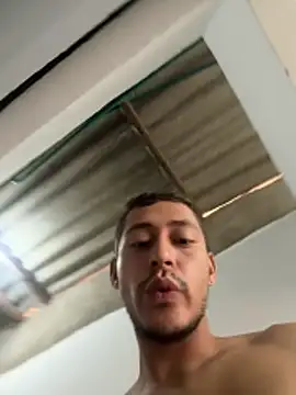 Snapshot of Boy_hot- chatting on February 2026 03:43:02 PM Boy hot- online show from February 2026 03:43:02 PM