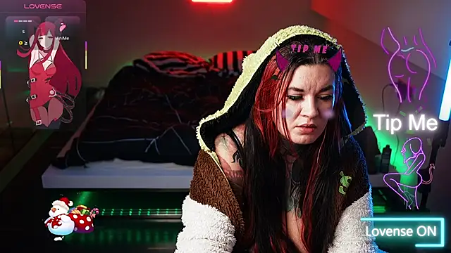 Snapshot of Sabien_DeMonia chatting on October 2025 07:14:01 PM Sabien DeMonia online show from October 2025 07:14:01 PM