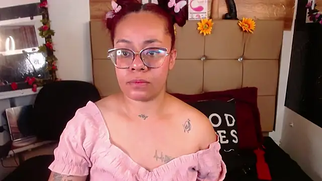 MIA  SPENCER online show from November 2025 06:30:01 PM