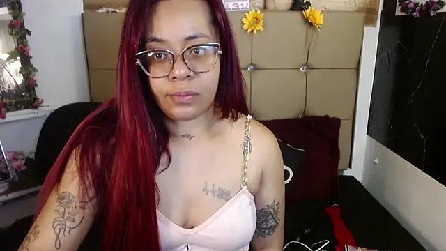 MIA  SPENCER online show from February 2026 12:04:01 PM