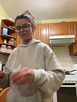 Brutecia2002 online show from March 2026 07:57:01 PM