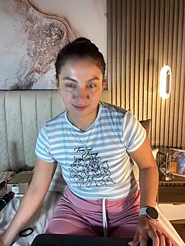 Dakota Evanns online show from April 2026 03:27:02 PM